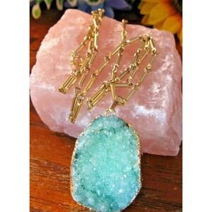 New Large Chunky Genuine Green Quartz Crystal Druzy Geode Pendant Necklace